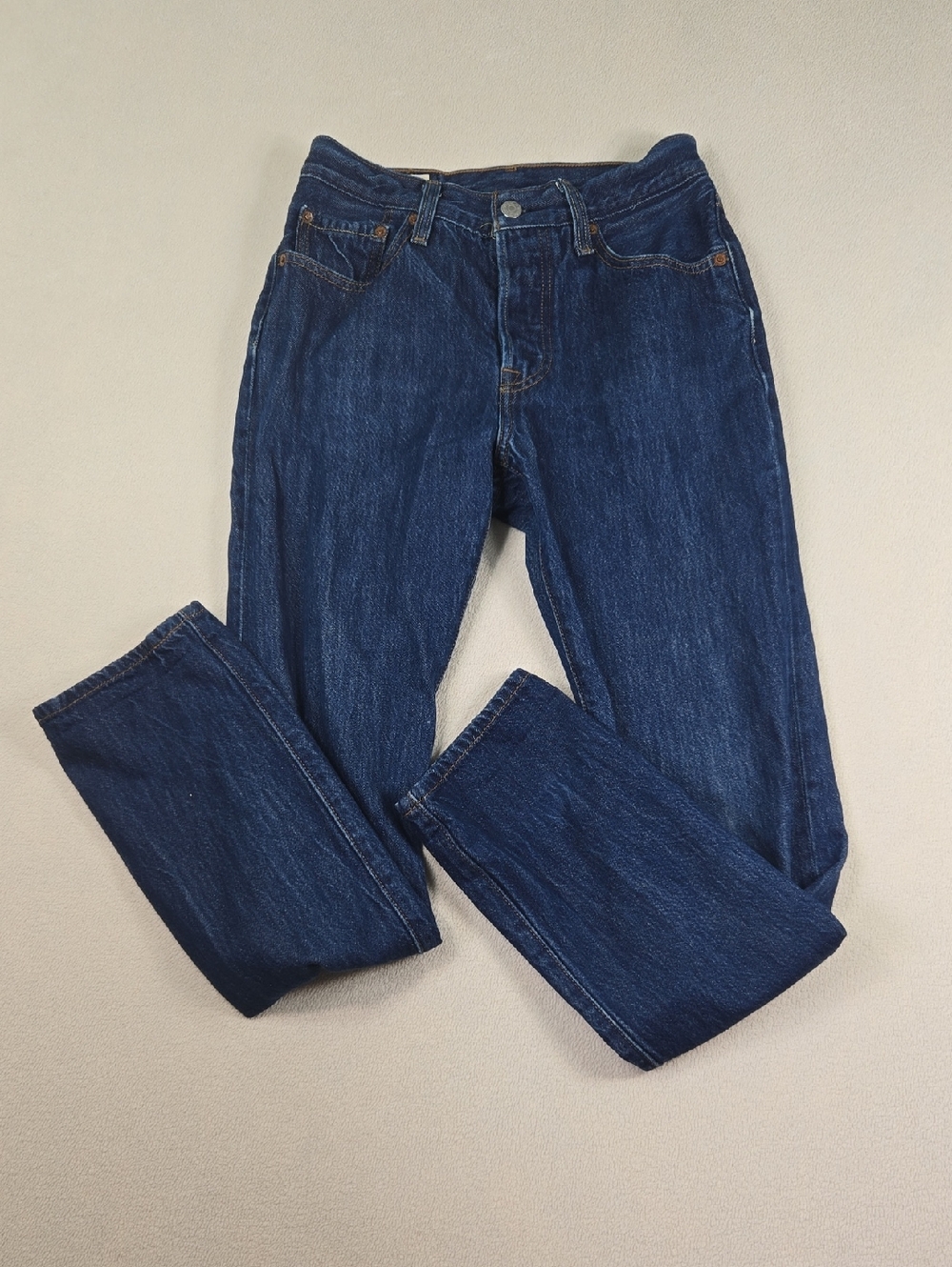 Ladies 501 Levi's blue denim jeans with gold stitching
